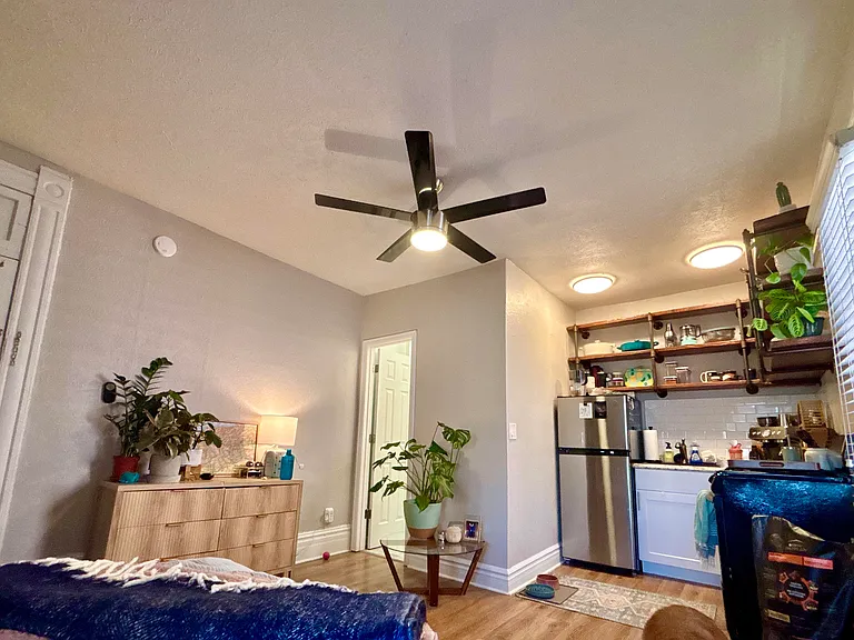 1453 N Williams St #8 — Photo 5