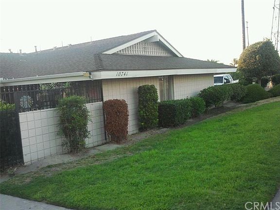 4th image of 10741 Magnolia Ave APT 103