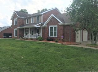 1523 Stone Ridge Dr, Georgetown, IN 47122