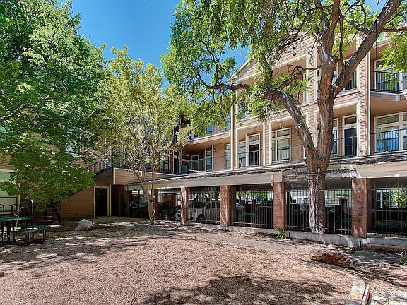 3rd image of 2802 Nueces St APT 101