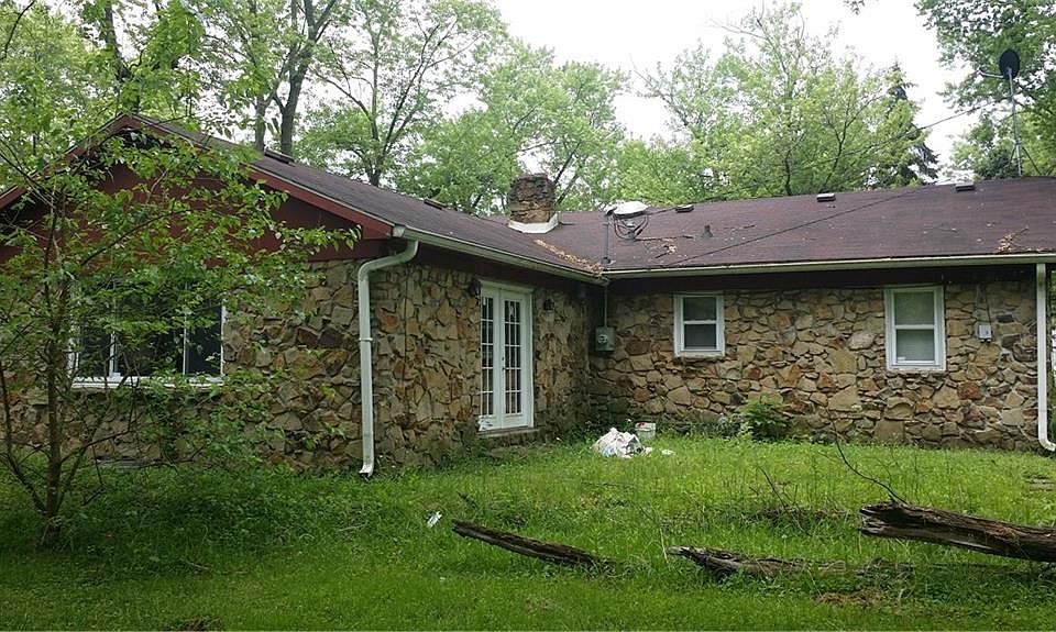 2nd image of 4119 N Sheridan Ave