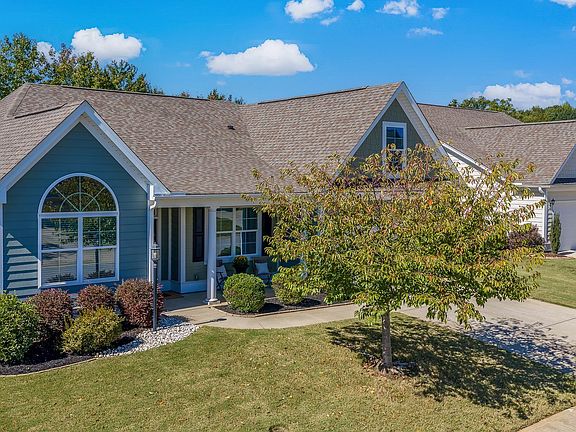 4th image of 10 Bishop Lake Way
