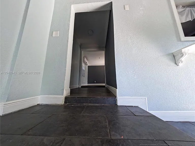 2218 N Harding St — Photo 61