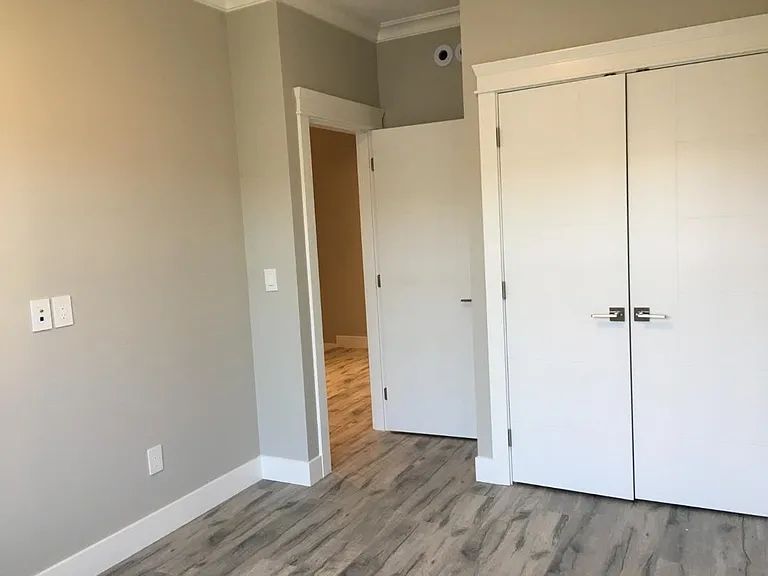 9560 Alexandra Rd #8 — Photo 12
