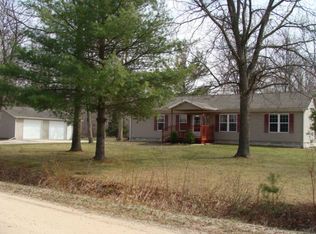 534 E Trudy Ln, Midland, MI 48640