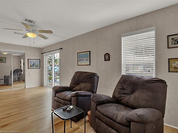 4th image of 3232 Illinois Ave