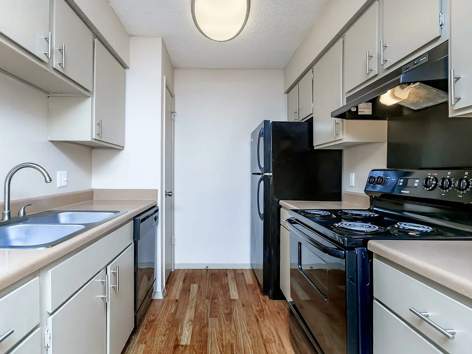 Wood Trail Apartments — Photo 2