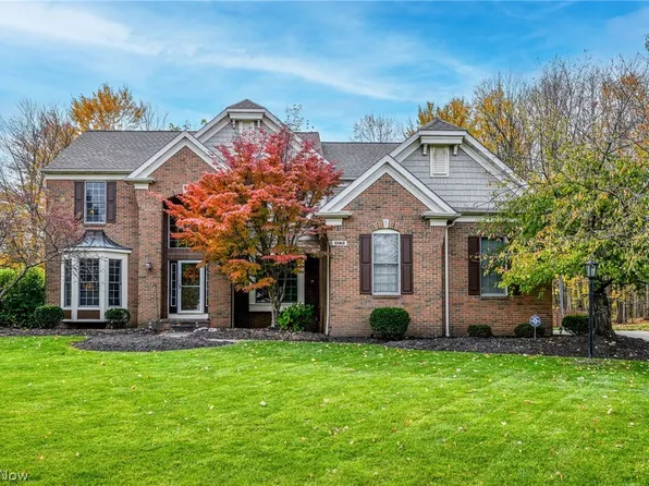 3163 Darien Ln, Twinsburg, OH 44087