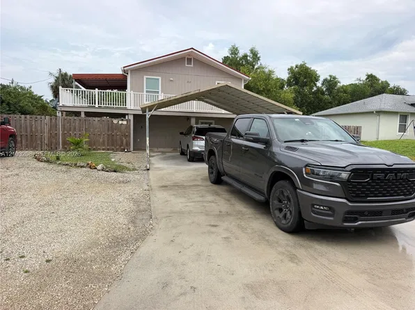 3212 27th St SW, Lehigh Acres, FL 33976