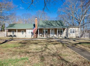 19 Pitts Ave, Mastic, NY 11950