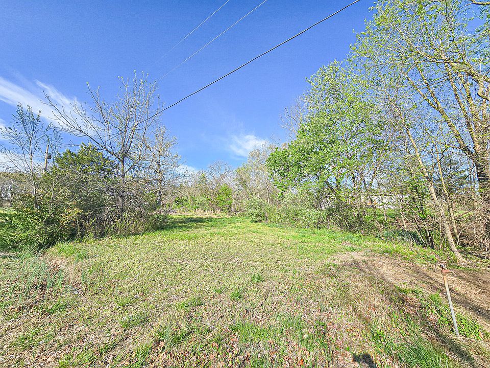 2nd image of 001 Peckerwood Drive
