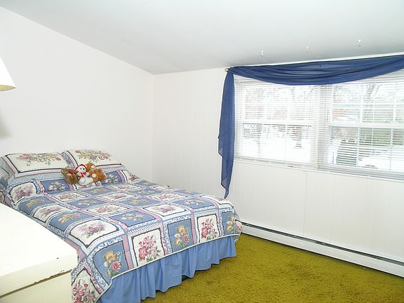 4th image of 80 S Howell Ave