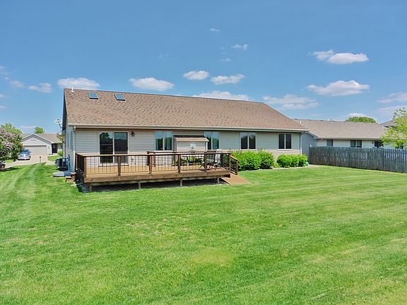 2nd image of 1148 Bruin Ln