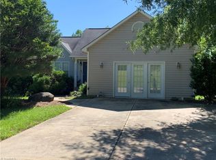 1903 Gramercy Park Dr, Greensboro, NC 27406