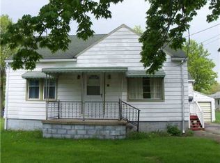 11 Prospect St, Angola, NY 14006