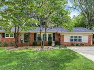 2803 Northampton Dr, Greensboro, NC 27408