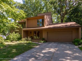 1181 Buckingham Rd, Haslett, MI 48840