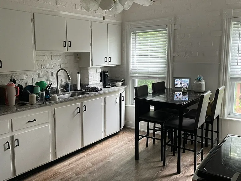 19 Circuit Ave E #2 — Photo 2