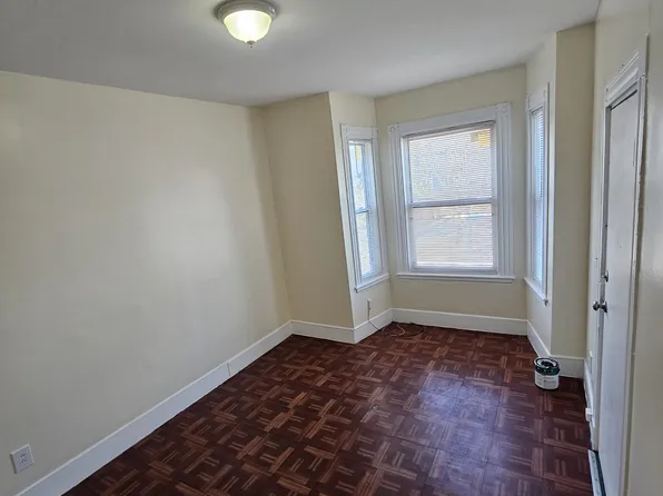 1072 Hyde Park Ave #5, Hyde Park, MA 02136