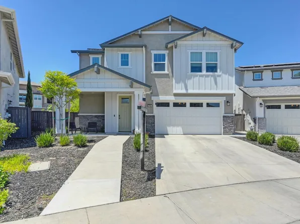 2735 W Alcove Way, Sacramento, CA 95833