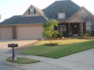 708 N Redbud St, Jenks, OK 74037