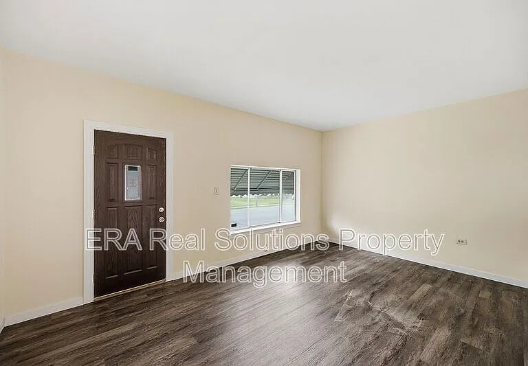 2028 W Galbraith Rd — Photo 17