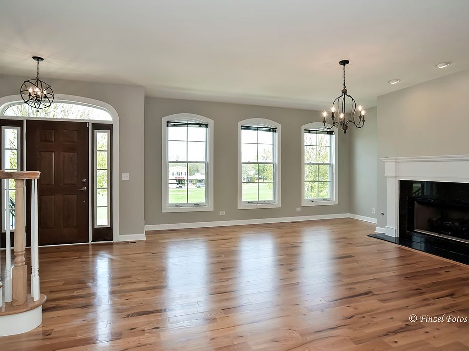 23 North St, Woodstock, IL 60098 Zillow