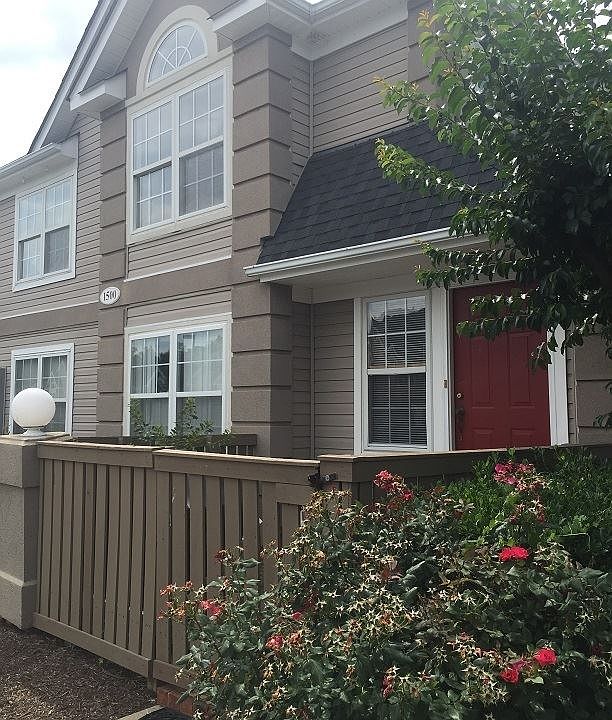 1st image of 1504 Queens Way