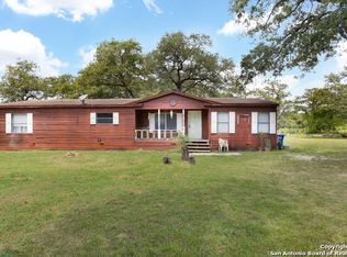133 Oak Valley Dr, La vernia, TX 78121