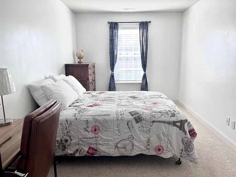 Queen size bed