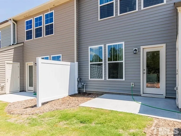 1305 Scholar Dr — Photo 15