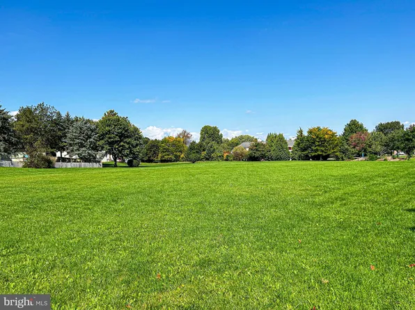 Gateway Dr, State College, PA 16801
