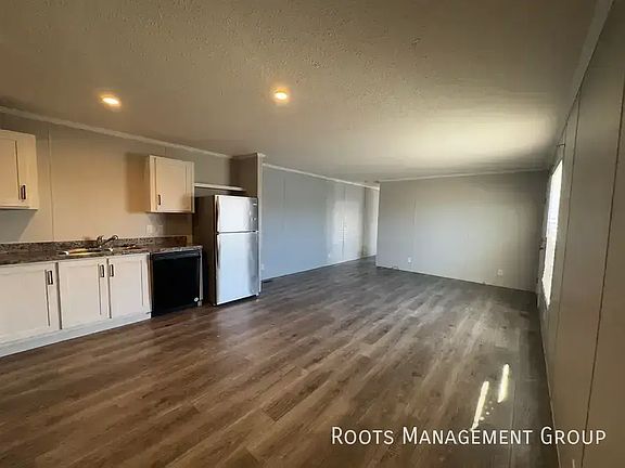 2nd image of 122 Safari Dr #122S
