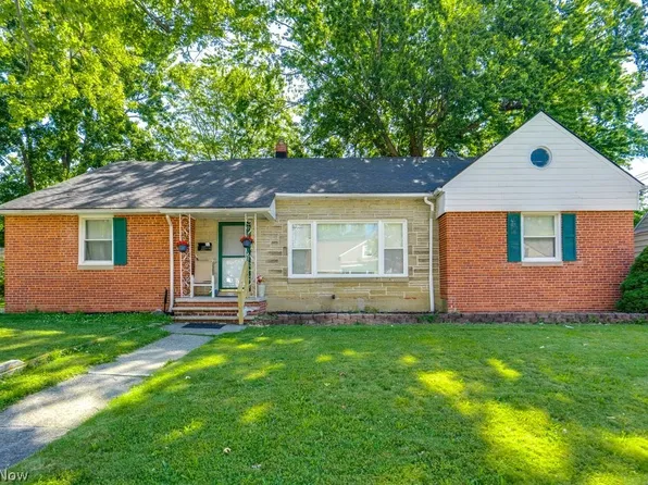 241 E 242nd St, Euclid, OH 44123