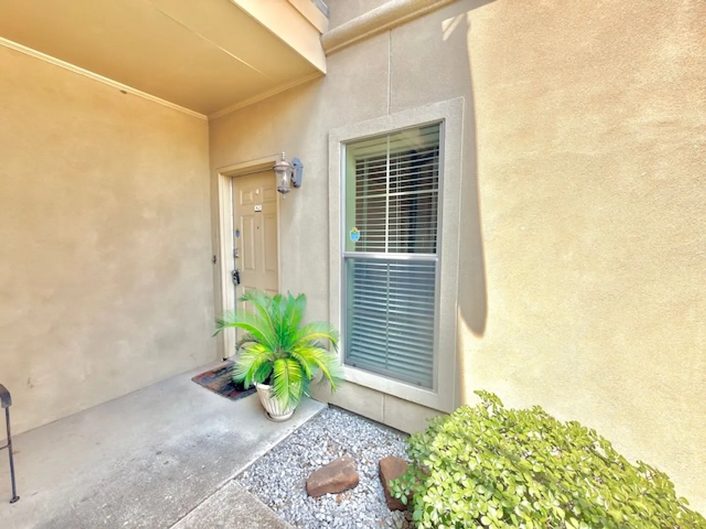 Spacious 2 Bed, 2 Bath Condo in Gated Brickstone Community — Photo 3