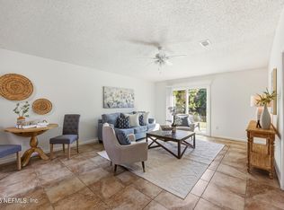 7534 International Village Dr, Jacksonville, FL 32277