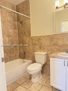 1930 SW 2nd St #3 — Photo 14