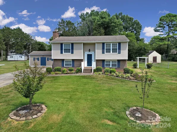 12208 Mapleton Rd, Charlotte, NC 28273