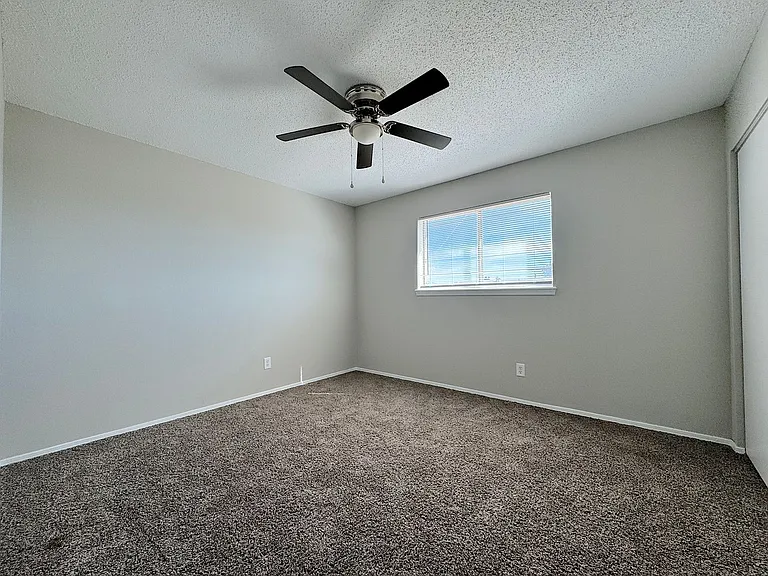 10200 Galahad Way — Photo 14
