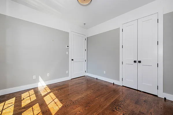 Rented by Compass | media 22