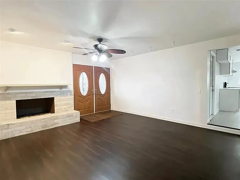 1316 Dunbarton Dr — Photo 20