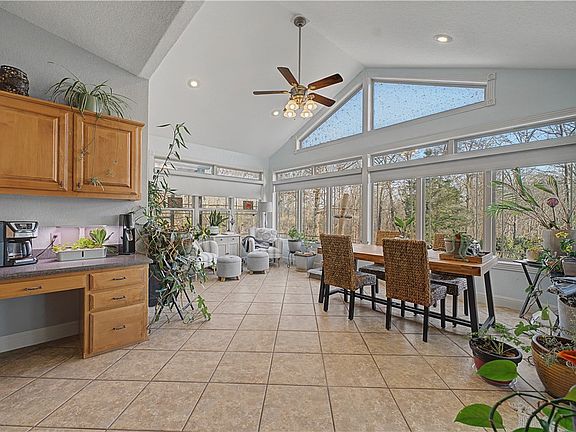 5th image of 5 Daviot Ln