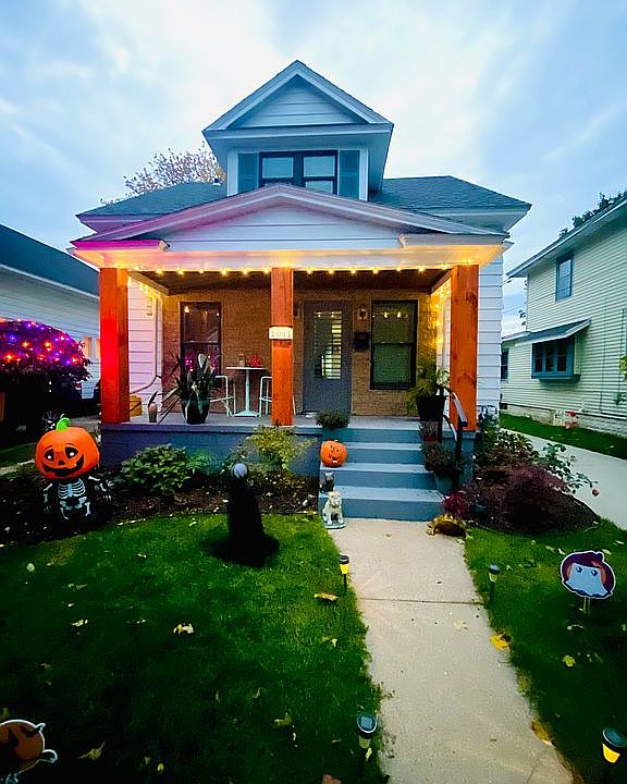 1st image of 1041 Woodrow Ave NW