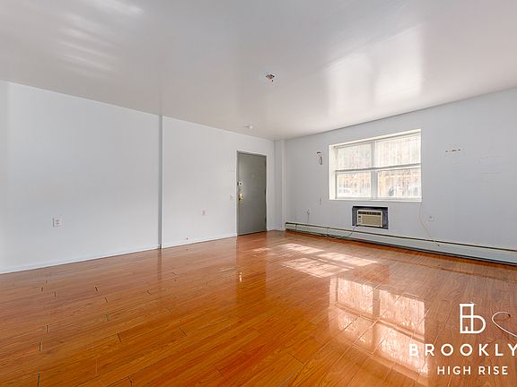 5th image of 18 Buffalo Ave #1B