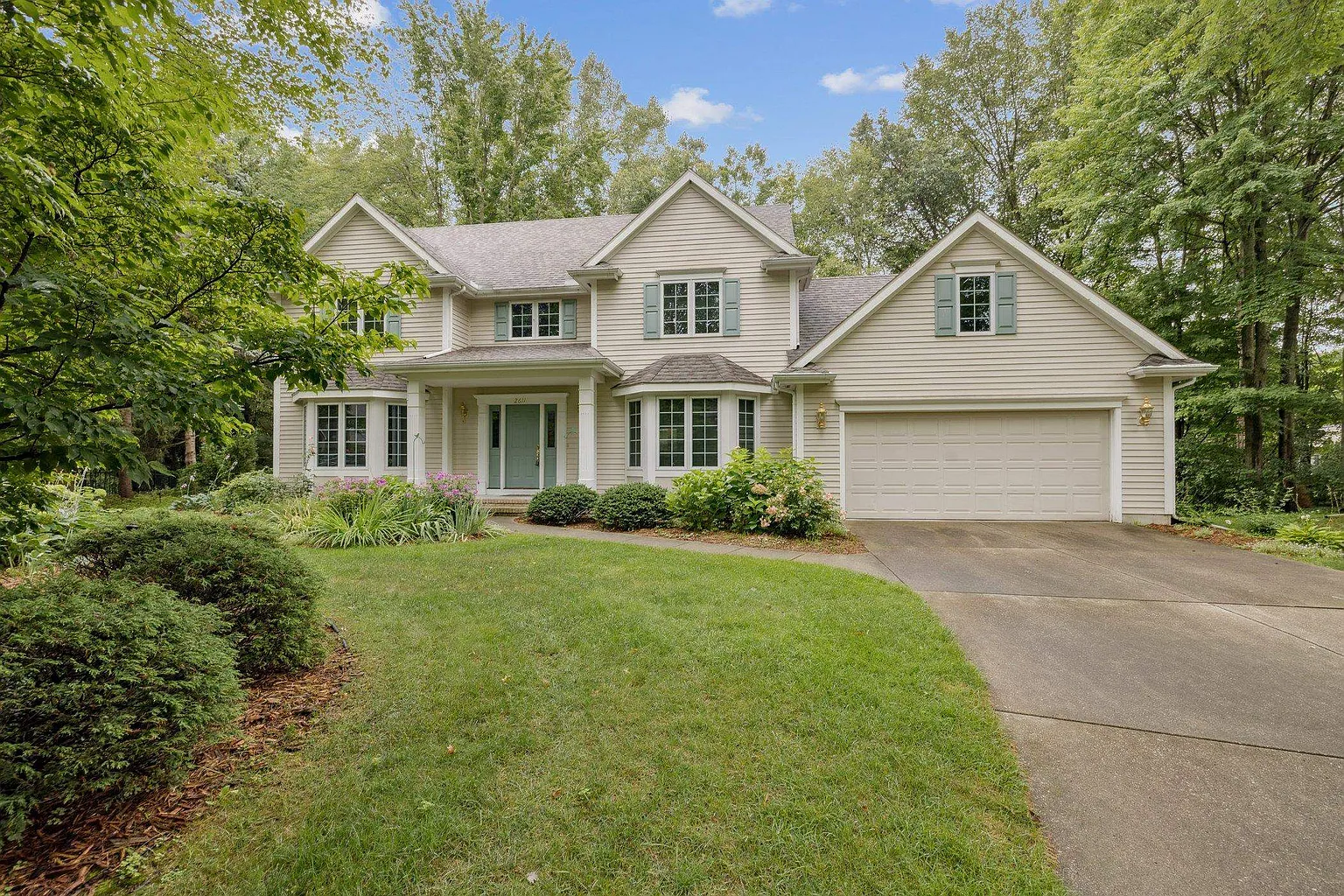 2611 Walden Woods Ct photo 1