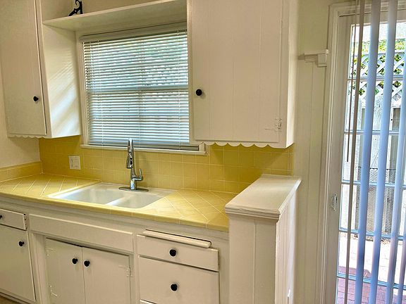 5th image of 12918 Valleyheart Dr #1