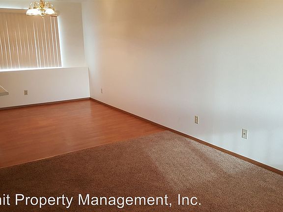 3rd image of 105 Pullman Ct APT D