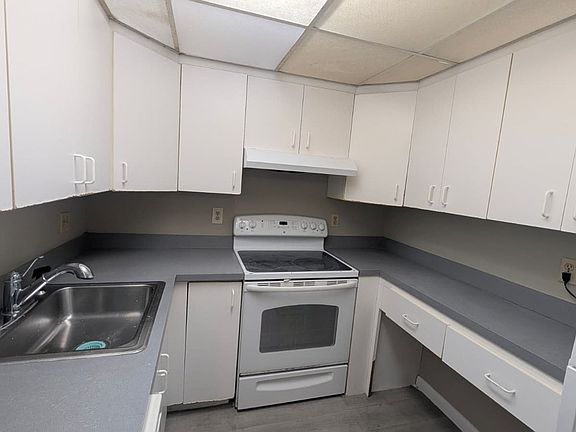 5th image of 490 NW 20th St APT 211