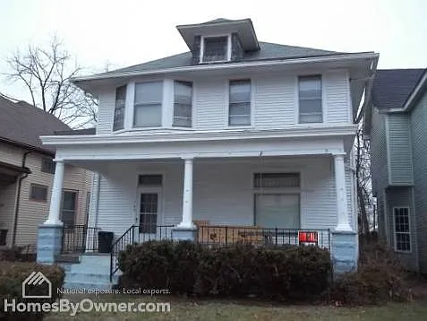 708 E Chandler Ave photo 1