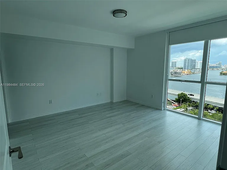 400 Sunny Isles Blvd #1105 — Photo 9